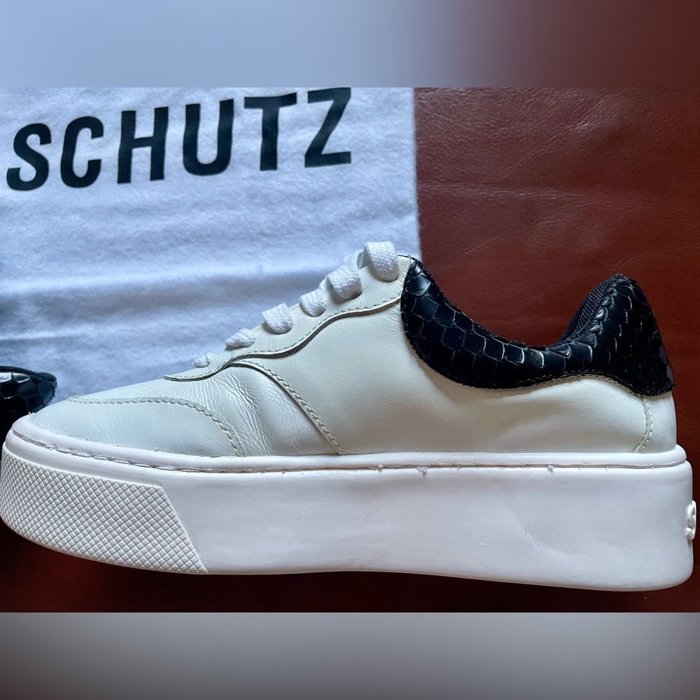 BNWT! SCHUTZ, OLIYAH, MULTIMATERIAL
NAPPA SNEAKERS, BRIGHT SNAKE, WHITE/BLACK 🖤🤍 - Picture 6 of 16